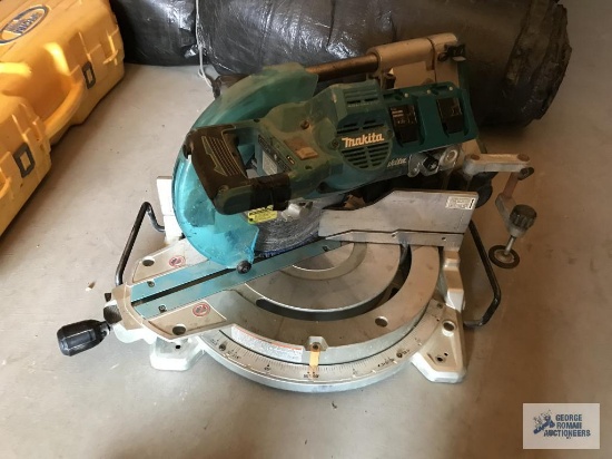 10" MAKITA 36V BRUSHLESS DOUBLE BEVEL MITER SAW, NO BATTERIES