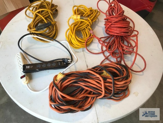 (4) EXTENSION CORDS.