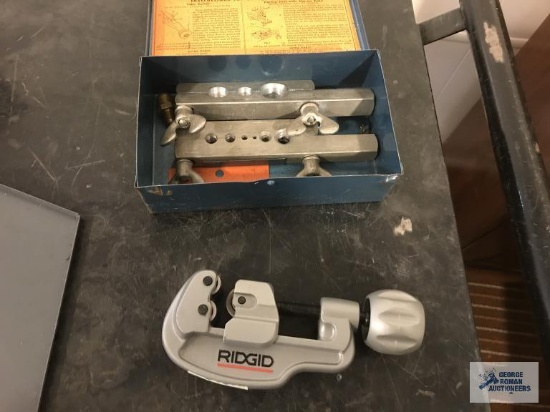 RIDGID TUBE CUTTER AND OTHER TUBE CUTTER