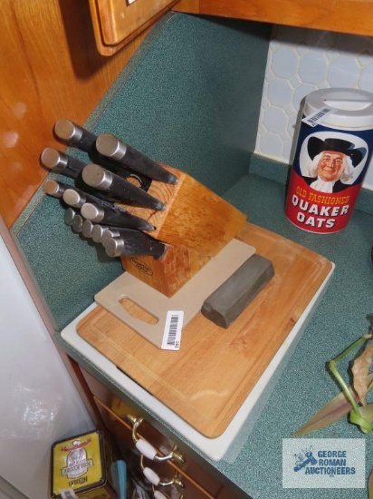 Hampton Forge knifeblock with knives and cutting boards