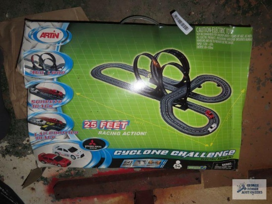 Artin Cyclone Challenge electric racing set