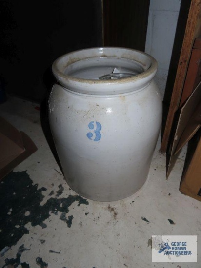 Number 3 crock, no lid