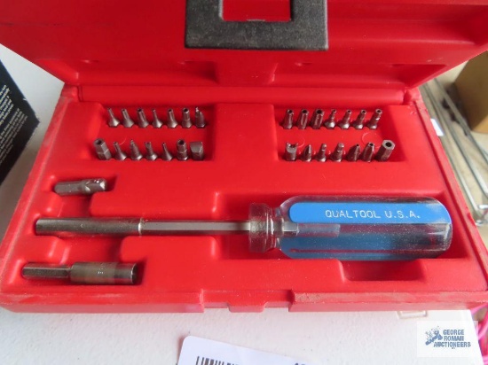 Quality Tools screwdriver and bit set