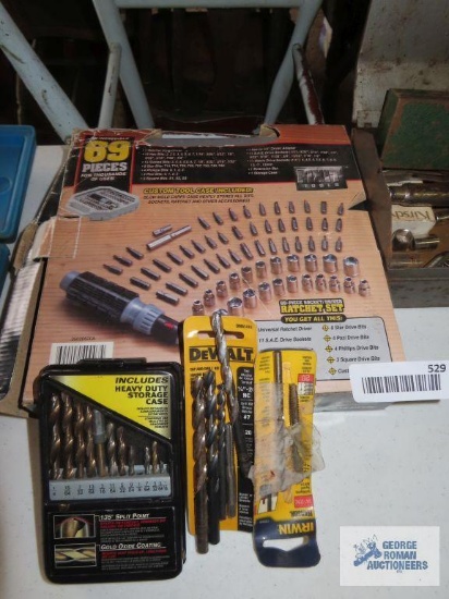 Assorted drill bits, tapswith bit set