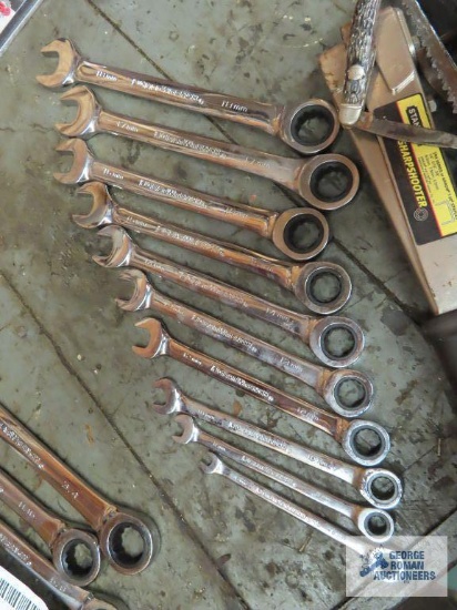 Gearwrench ratcheting metric wrench set