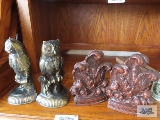 Metal owl bookends and Syroco wood bookends