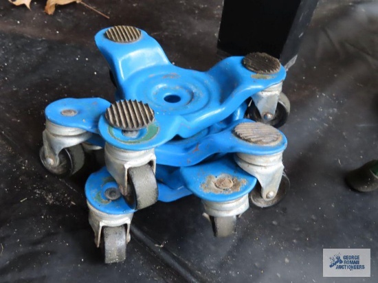 Set of four casters
