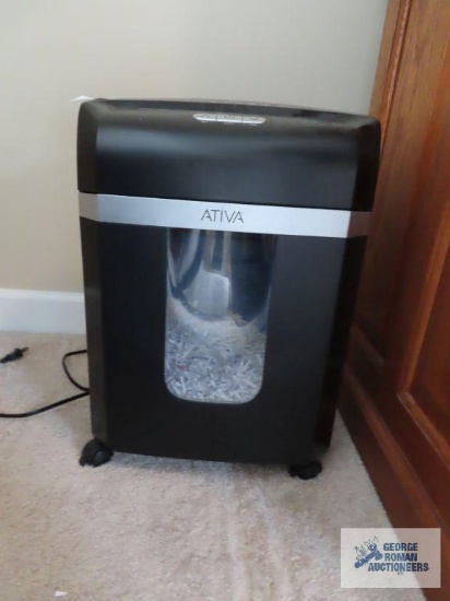 Ativa paper shredder