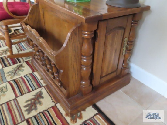 Oak end table with built-in magazine rack