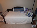 Daybed bed with trundle