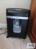 Ativa paper shredder