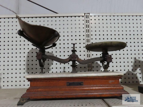 Henry Troemner scale