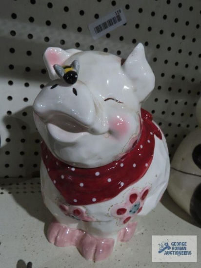 Bico China pig cookie jar