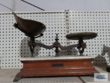 Henry Troemner scale