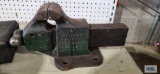 Reed Manufacturing Co. No. 104R heavy duty vise