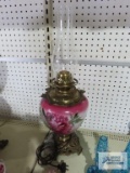 Success Gone with the Wind lamp. Shade is missing.