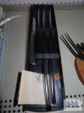 Carvel Hall steak knife set