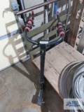 Hitch mounted bicycle rack