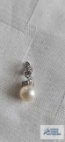 Silver colored pendant diamond/culture pearl, marked 10K, 1.3 G.