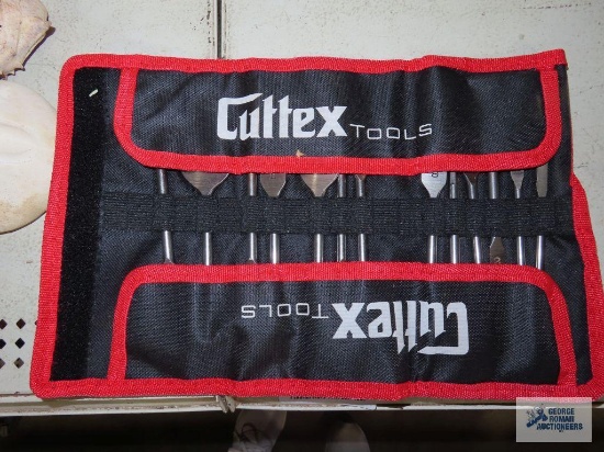 Cuttex Tools wood bit set in case