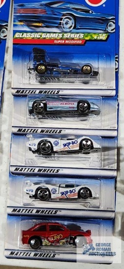 Complete set of 1999 Classic Games series Hot Wheel cars new in packages with extra