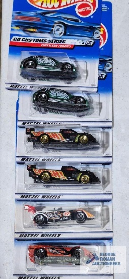 Complete set of 2000 CD Custom series Hot Wheels cars new in packages with extras