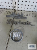Buick Skylark emblems
