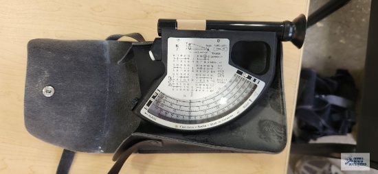 Made in Germany Carl Leiss Berlin altimeter with case