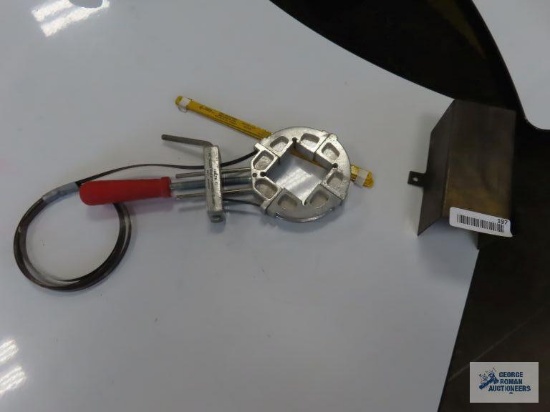Merle adjustable corner clamp, saw blades and etc