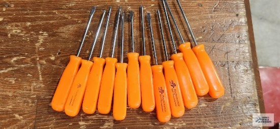 Performance Tool mini screwdrivers