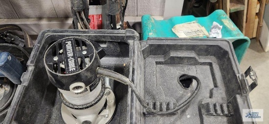 Porter-Cable model 6902 heavy duty router with case