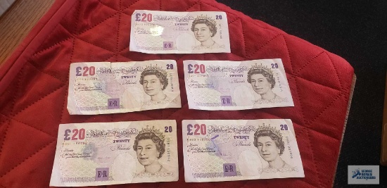 Bank of England (5) 20 pound notes.