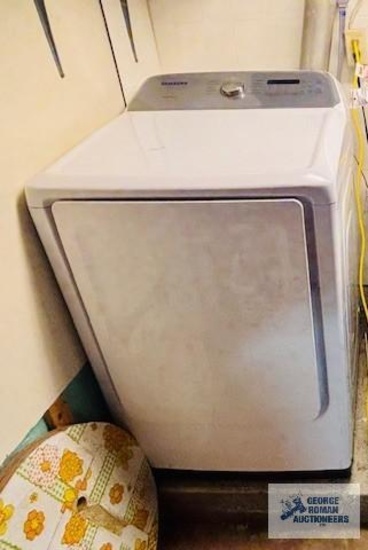 Samsung electric moisture sensor clothes dryer, model no. DVE50R5200WIA3