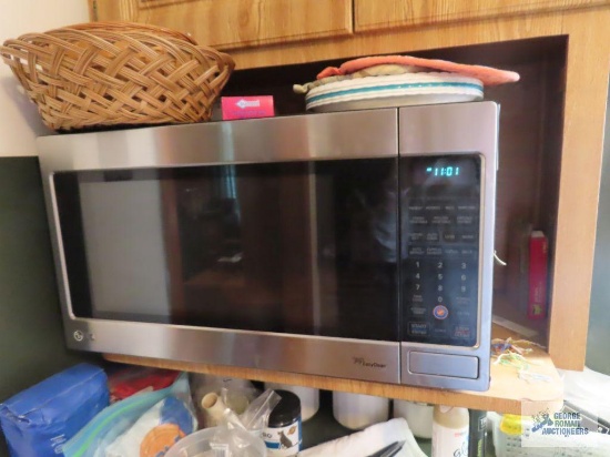 LG microwave