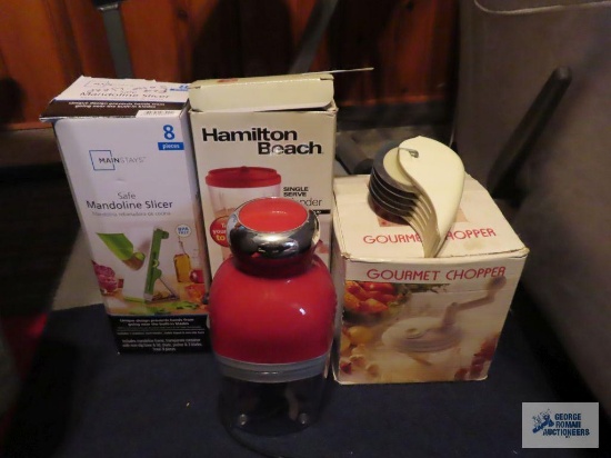Hamilton Beach single serve blender. Mainstays mandolin slicer. Electric chopper and gourmet