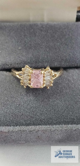 10K Yellow Gold CZ Fashion Ring.