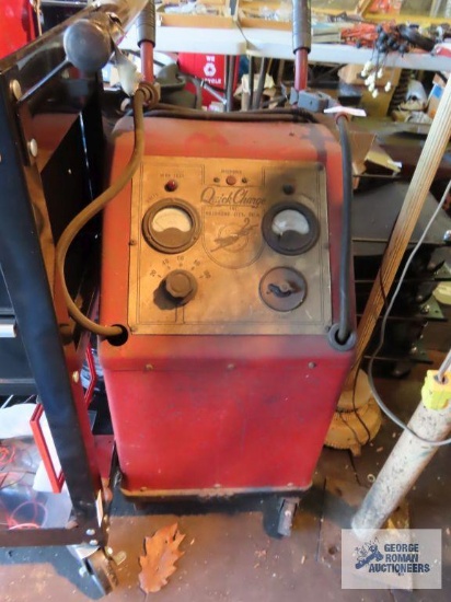 Vintage Quick Charge Incorporated battery charger