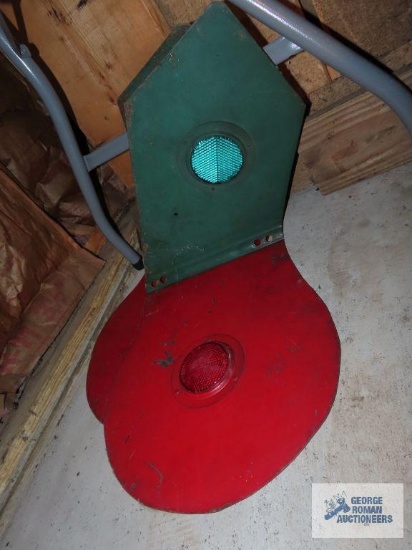 Train signal signs with reflectors