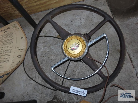 Steering wheel and Ford steering wheel horn button