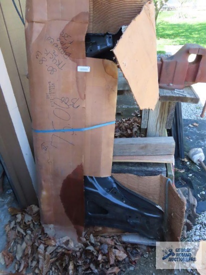 1980-1983 F100-F350-Ford Bronco fender, new in box