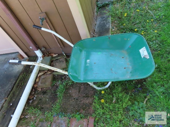 KS-3 Shamrock wheelbarrow with solid wheel