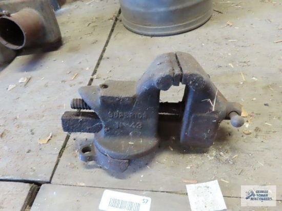 Antique Superior number 43 vise