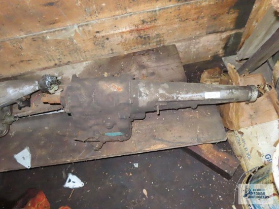 Vintage Ford PAN-7003-A transmission. Missing bell housing.