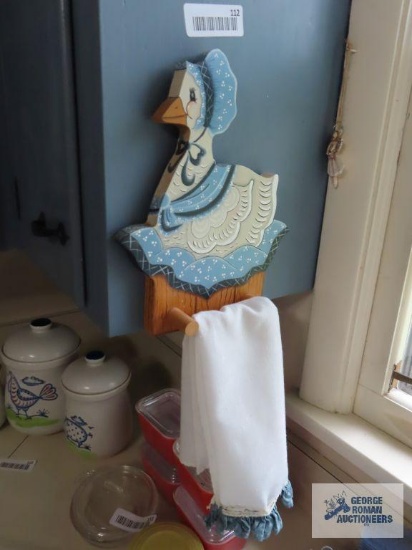 Wooden small goose towel hanger
