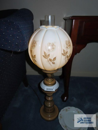 Antique Gone with the Wind style floral lamp