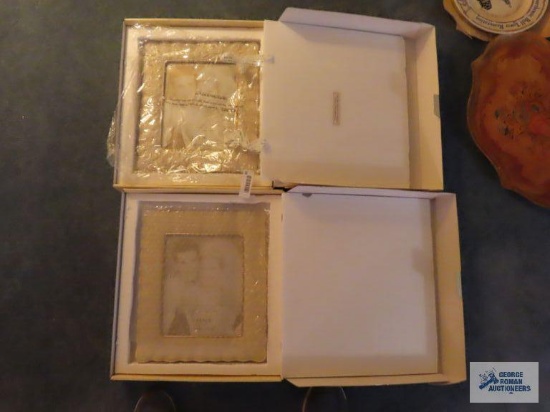 Pair of Lenox 8x10 picture frames new in boxes
