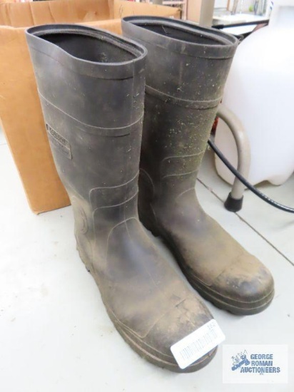 Genfoot industrial slip resistant steel toe boots, size 12
