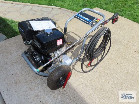 Pressure Wave model PWH3635 3600 PSI 3.5 gallon per minute pressure washer with user's manual. Has a