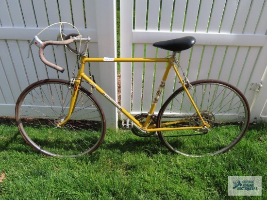 Cazenave Sam Benoto 10 speed bicycle