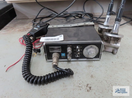 General Motors CBD-10 CB radio with antennas